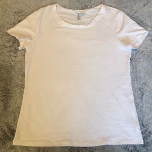 White basic tee